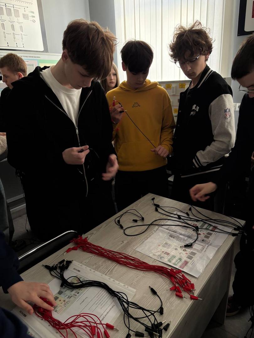 Изображение №6