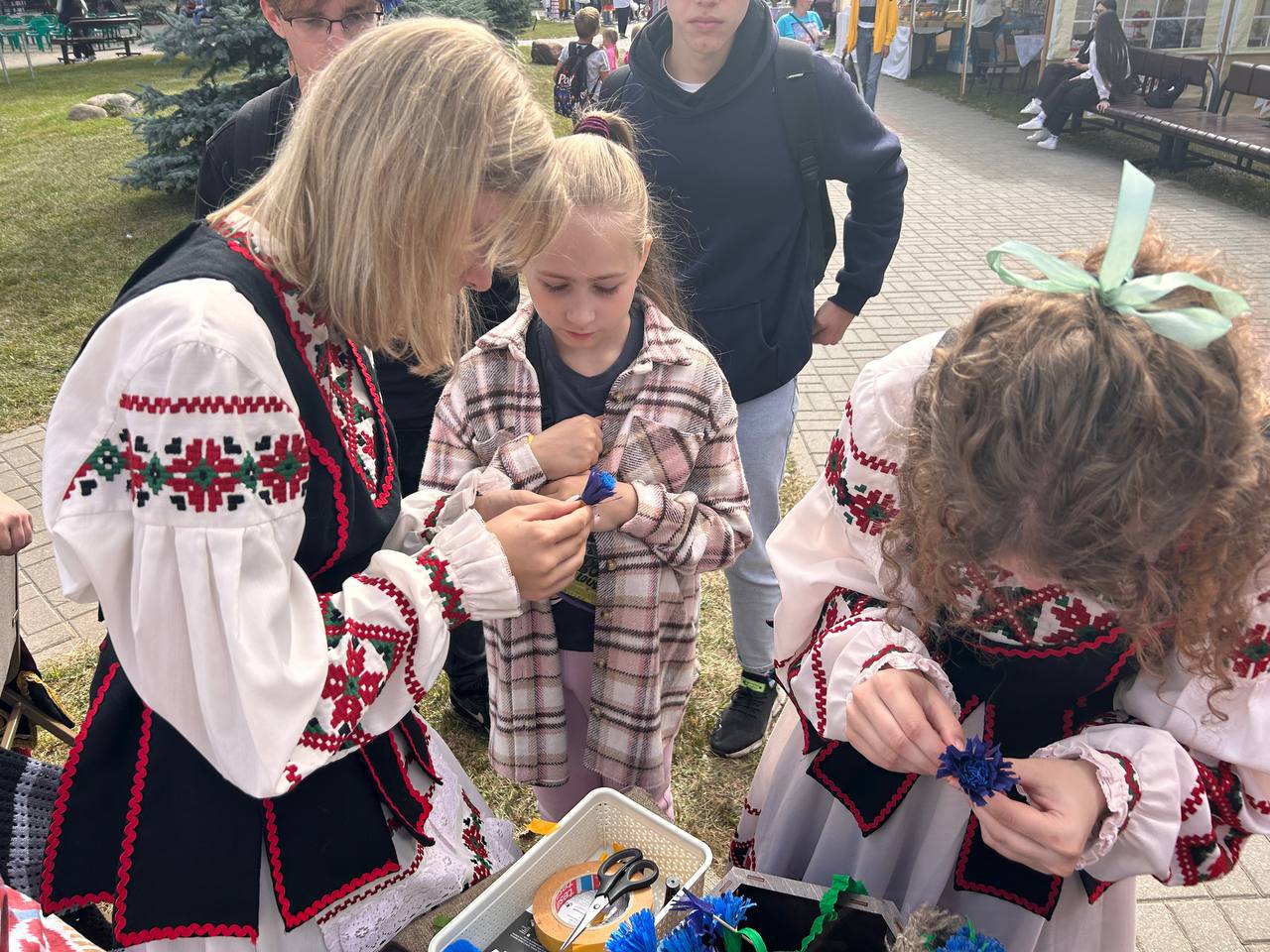 Celebrations in the park along Mulyavin Boulevard