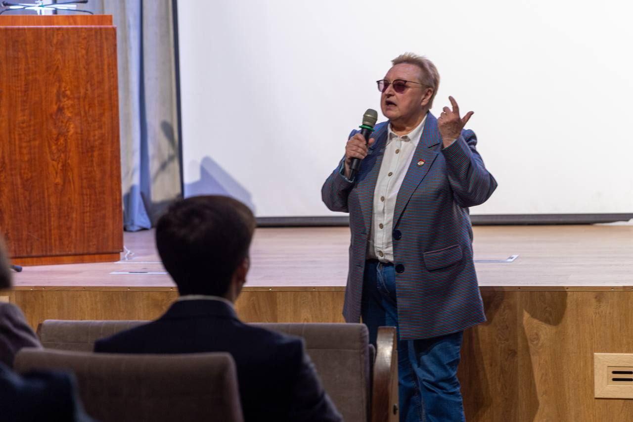 Изображение №6