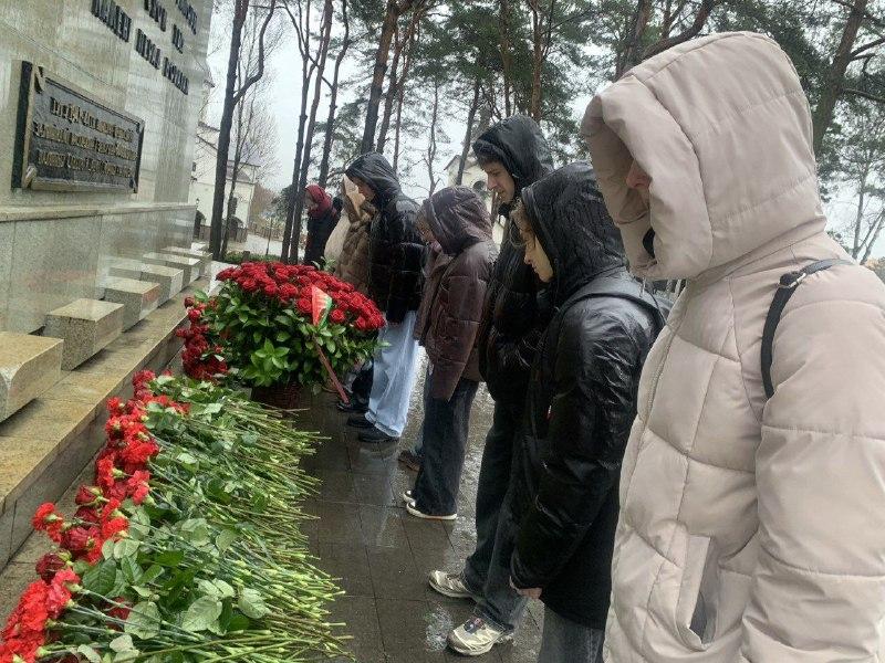 Студэнты вучэбнай групы 5К9391 прынялі ўдзел у мітынгу-рэквіеме ў мемарыяльным комплексе Шталаг-352