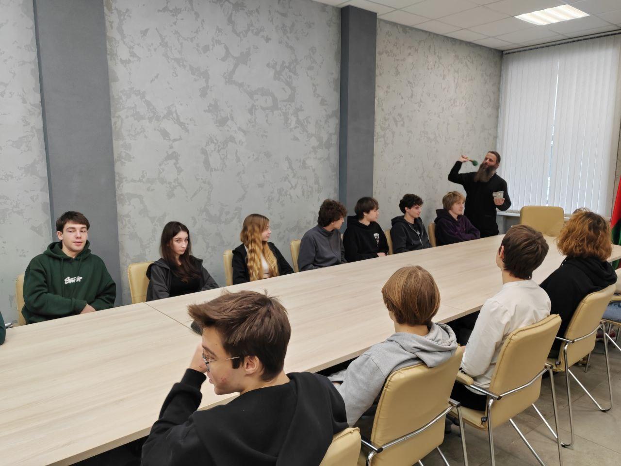 Изображение №6