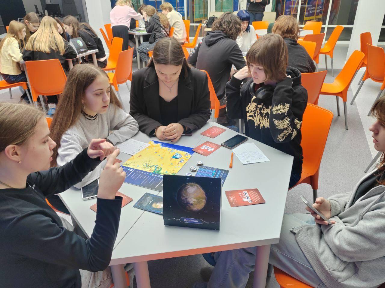 Изображение №10