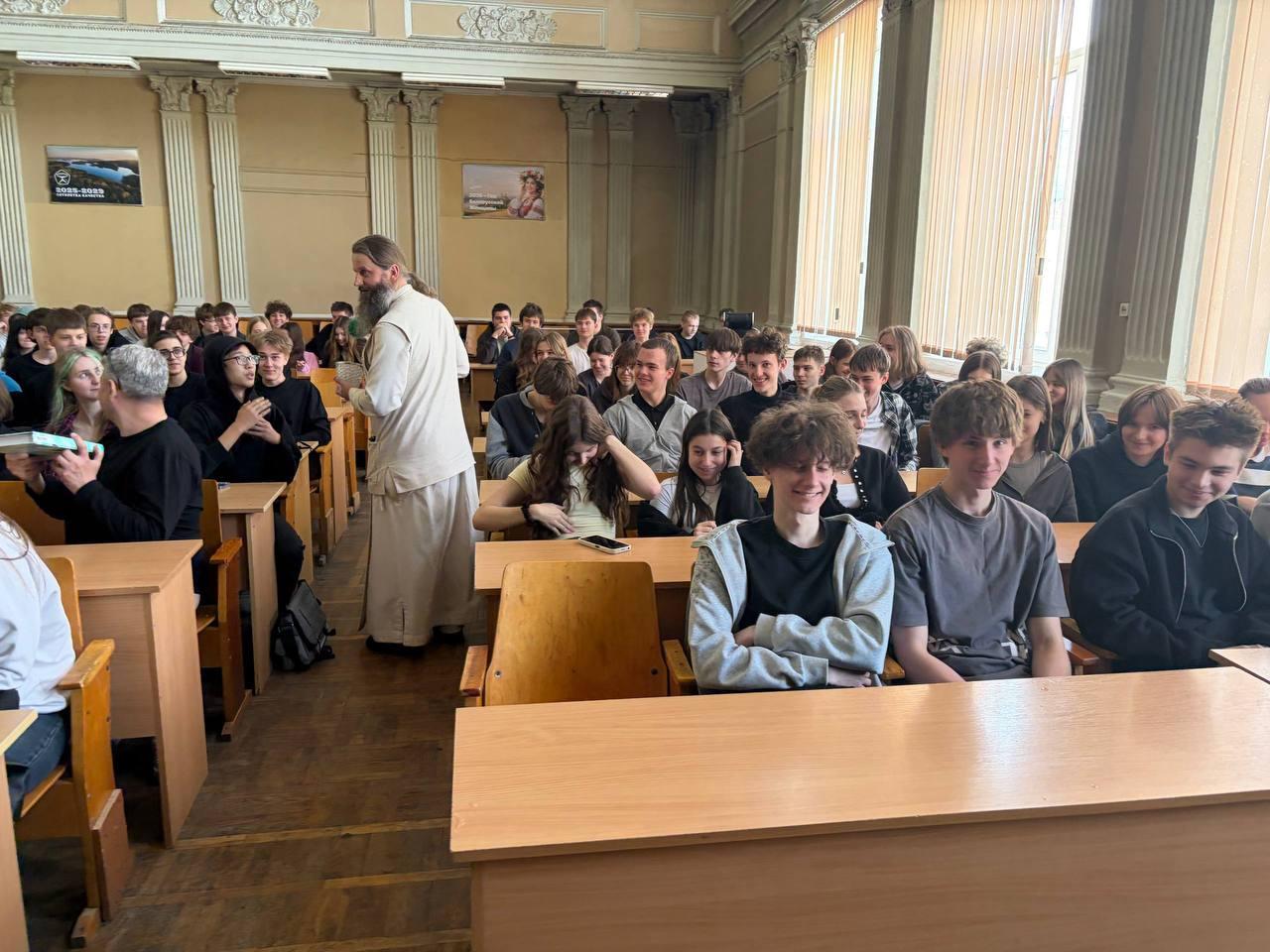 Изображение №6