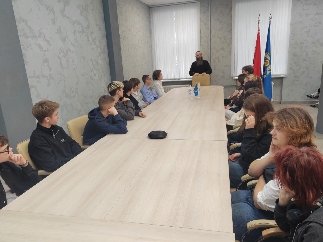 Изображение №6