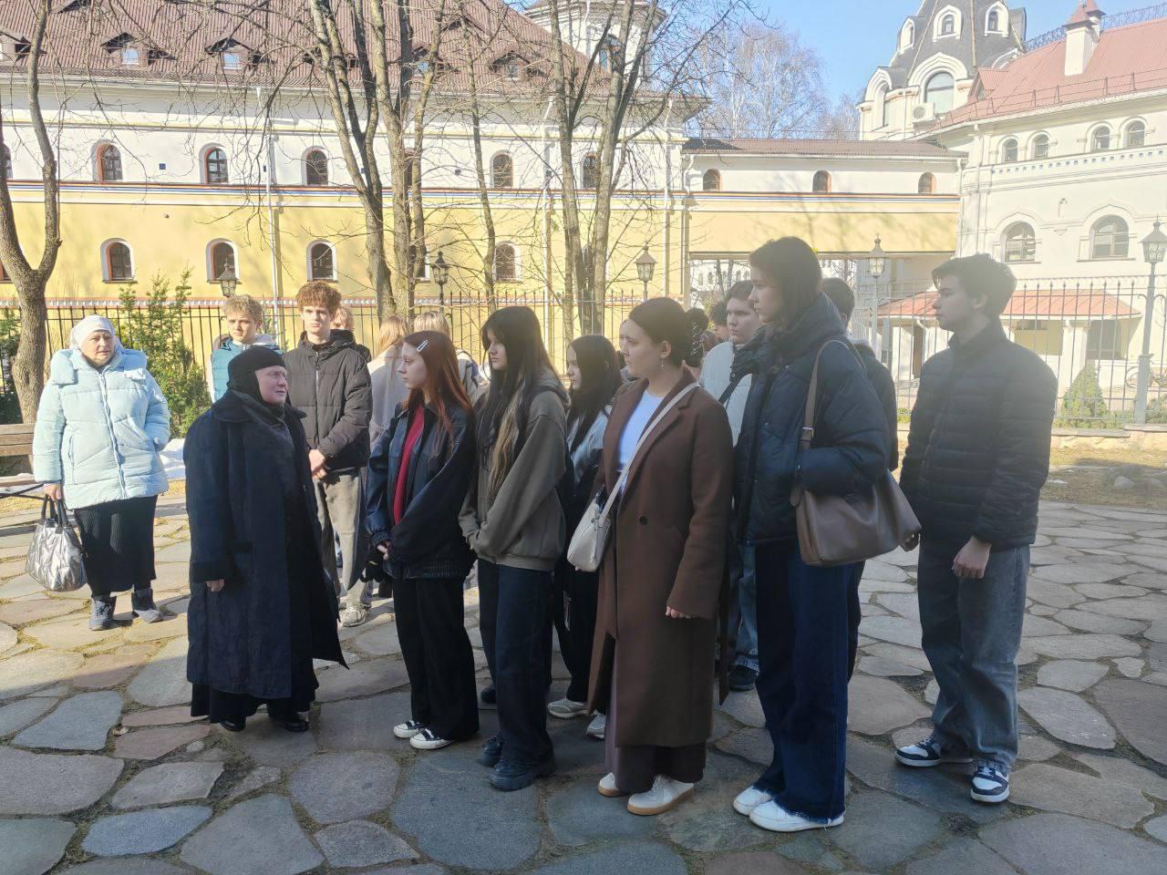 Students of group 5k9291 of the Minsk Radio Engineering College visited the St. Elisabeth Monastery