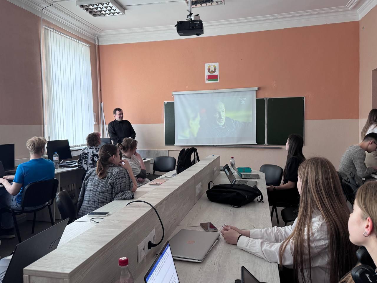 Учащиеся учебных групп 4К9392 и 3К9392 посмотрели фильм «Мамино письмо»