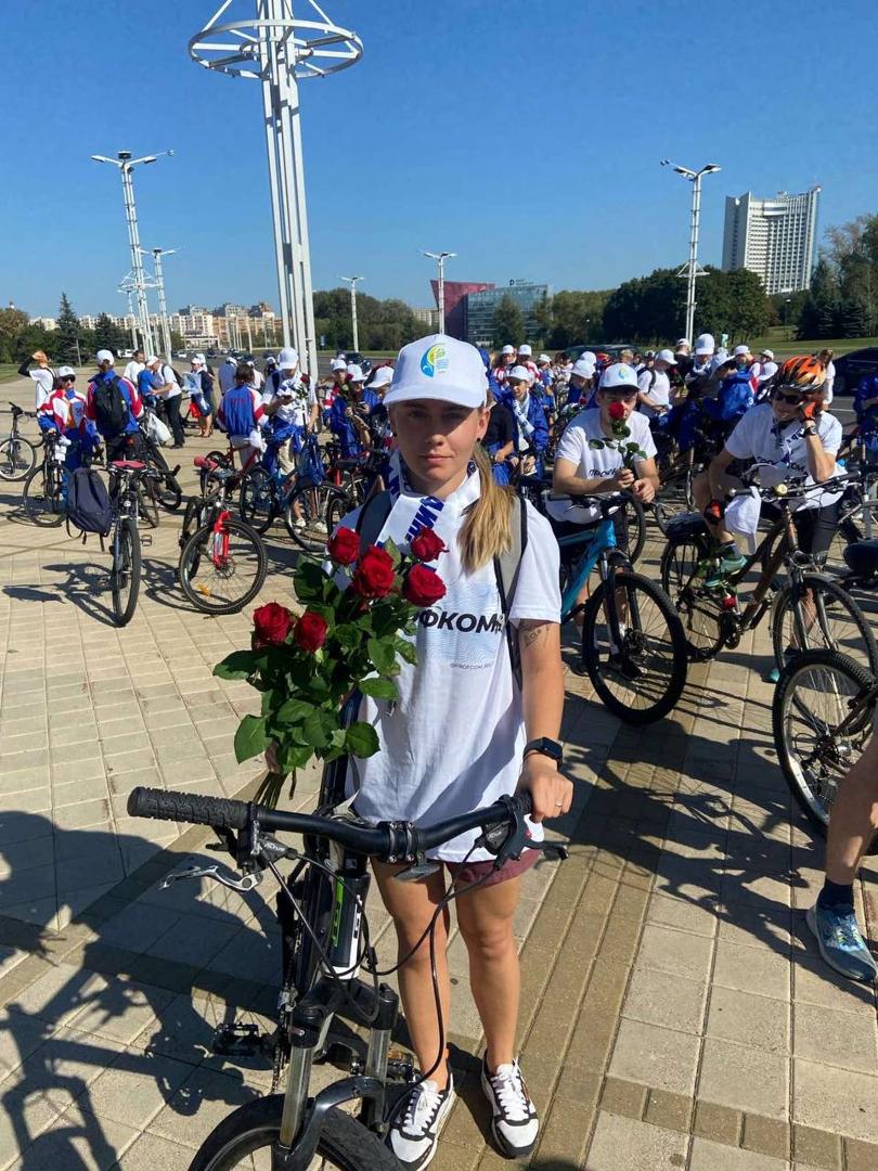 Bike ride of the Belarusian Trade Union of Education and Science Workers on the eve of National Unity Day