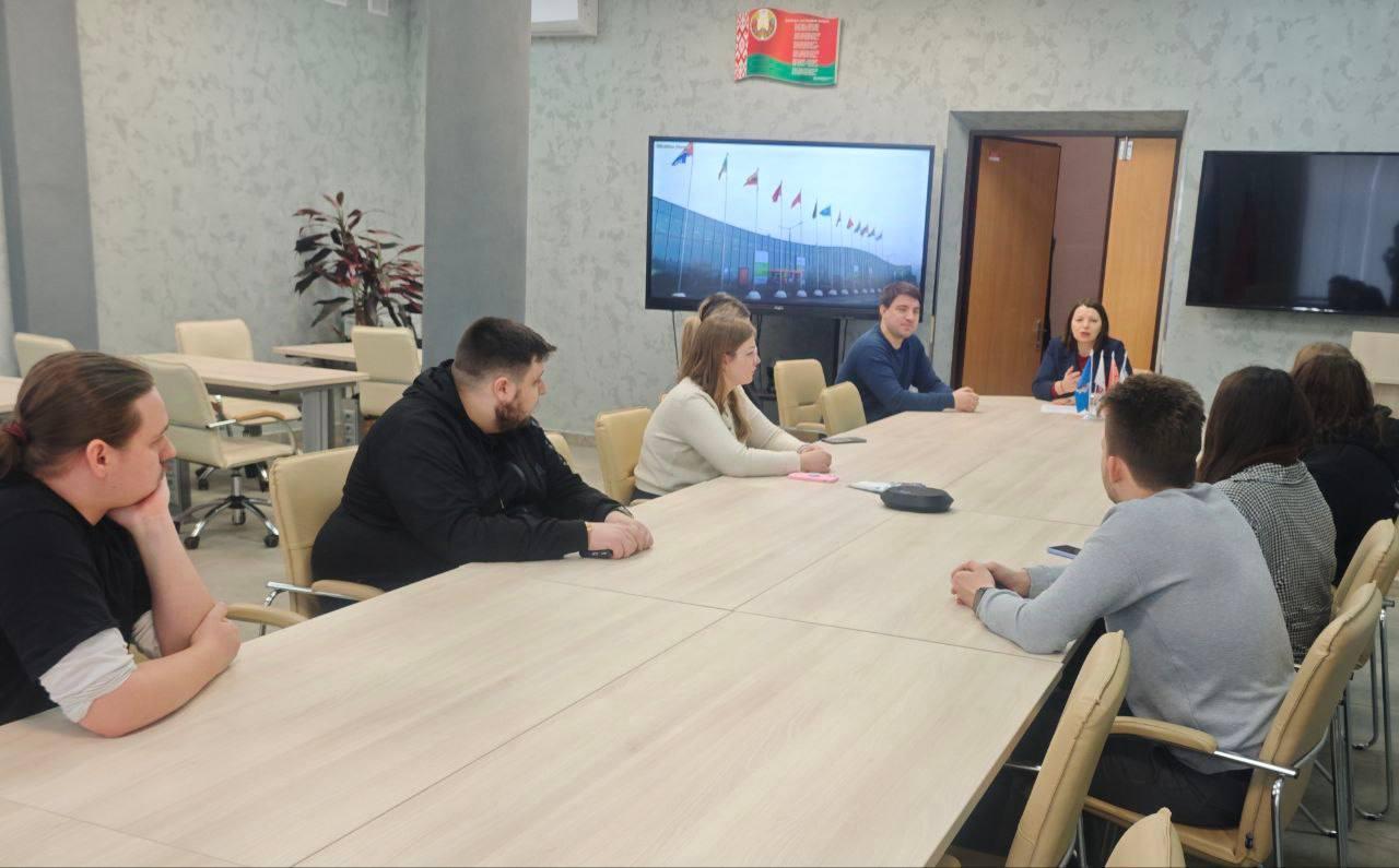 Трэнінг па кампетэнцыі прафесійных навыкаў «Распрацоўка мабільных дадаткаў»📱