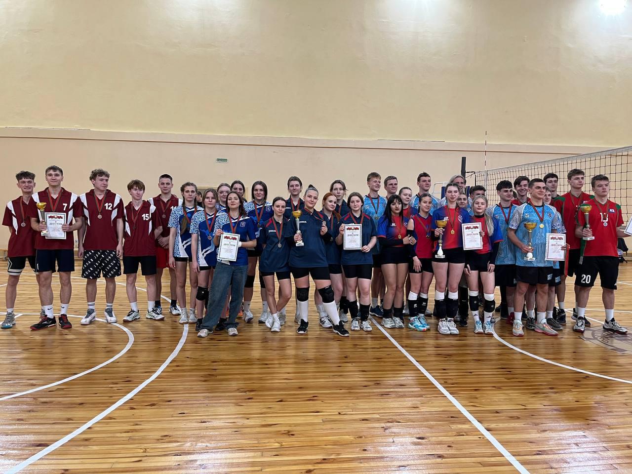 The final games of city volleyball competitions among girls