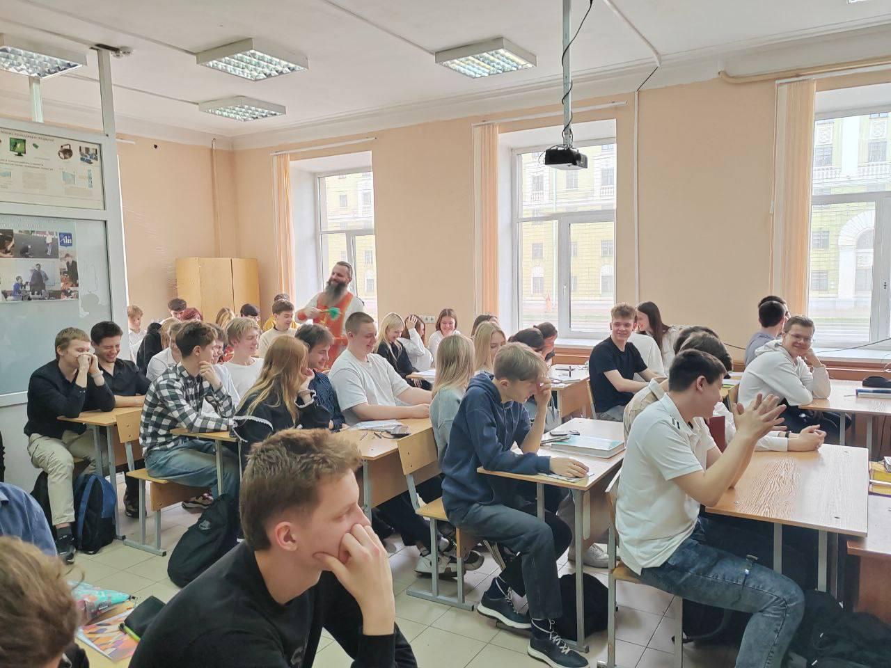 Встреча учащихся с иереем Свято-Елисаветинского монастыря отцом Сергием Фалеем