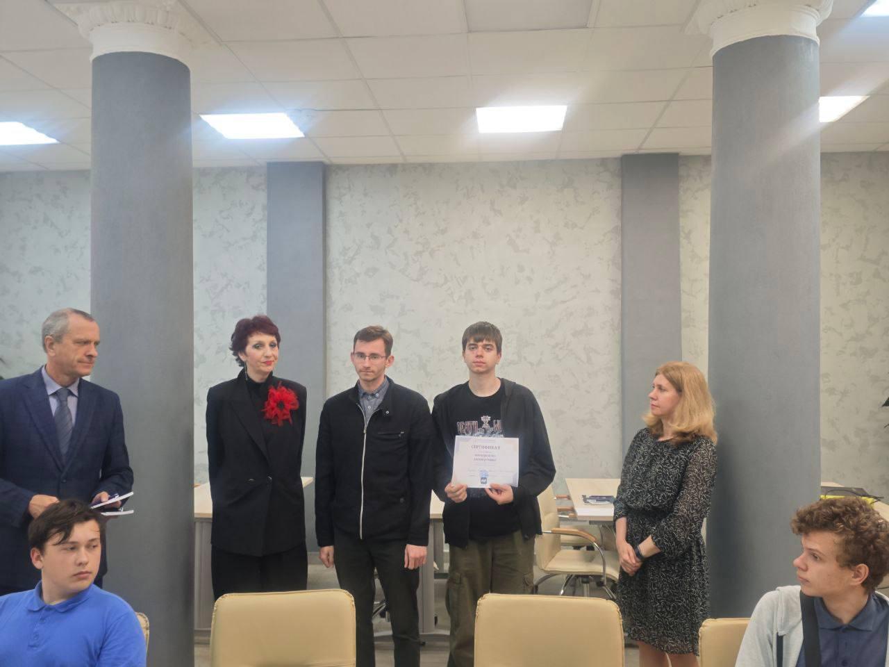 Другі дзень спаборніцтваў з міжнародным удзелам па электроніцы